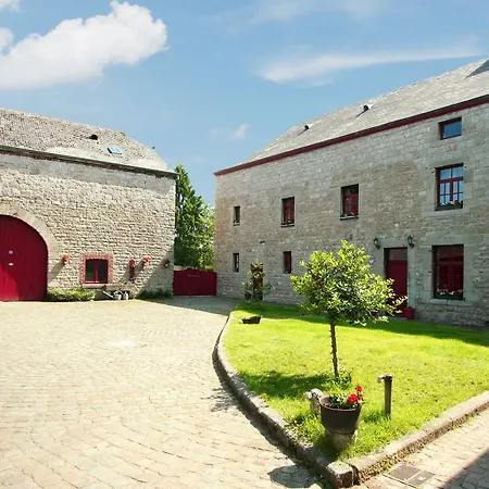 Monumental Holiday Home In Hotton Near Forest 霍顿