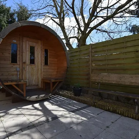 Dom wakacyjny Monumental Holiday Home In Hotton Near Forest Hotton