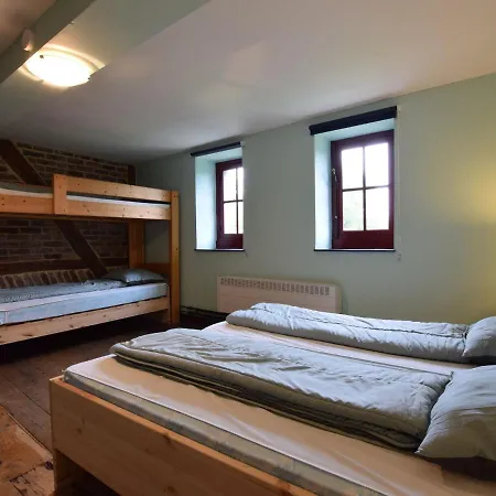 Monumental Holiday Home In Hotton Near Forest Dom wakacyjny Hotton