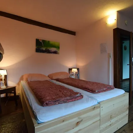 Monumental Holiday Home In Hotton Near Forest Dom wakacyjny Hotton